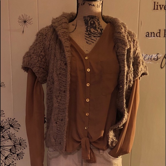 Cozy, chunky knit sweater - Picture 1 of 4